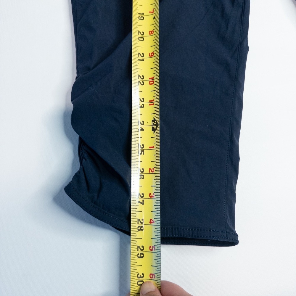 Eddie Bauer Travex Cargo Pants Womens 8 Horizon Crop Navy Blue Pockets Hiking - Picture 6 of 7